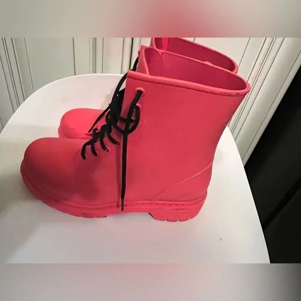 Madden Girl Boots Portland Size 7 Hot Pink Rain Combat Lace Up Shoes Womens